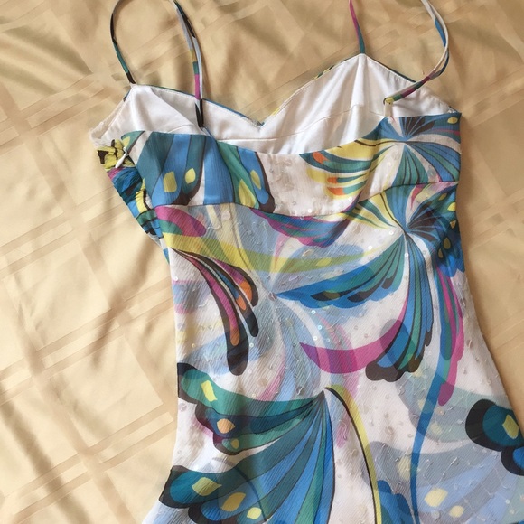 BCBG MaxAzria dress with sequin. Built in bra - Picture 5 of 7